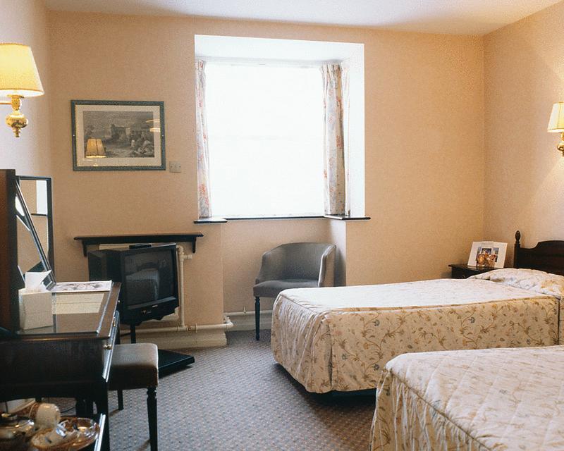 The Ashley Hotel Хейл Екстериор снимка